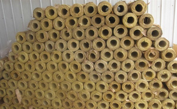 南陽巖棉板廠家淺析玻璃棉管和巖棉板的不同